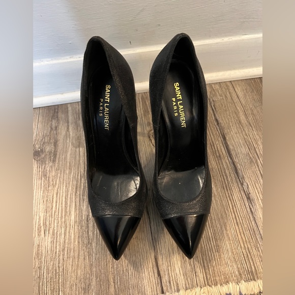 SAINT LAURENT SIZE 39 BLACK POINTED TOE HEELS - Picture 1 of 6